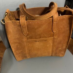 New Dakota regular size zip Lola this color is retiring soon